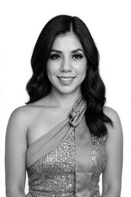 Portrait of Ruth Lopez, Real Estate Professional.