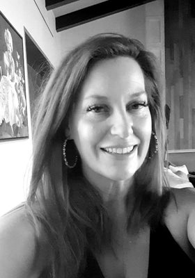 Portrait of Carrie Can, Real Estate Professional